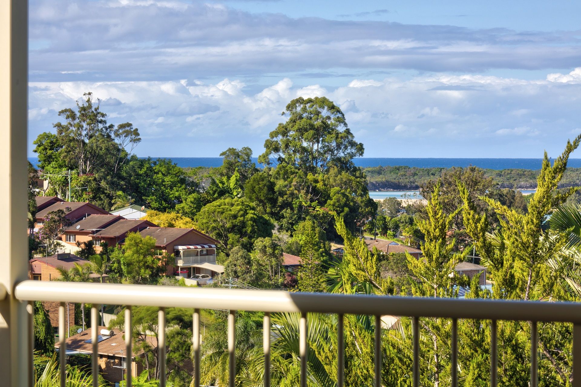 Nambucca Heads Real Estate: Family Home with Water Views